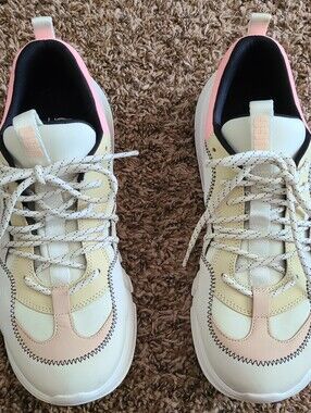UGG Calle Lace Women's Cream, Pink and Tan  Lace-Up Platform Sneakers Size 10